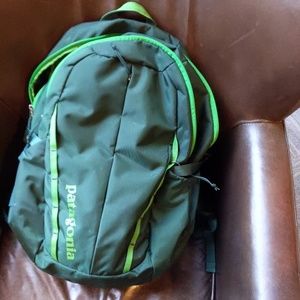 Patagonia Refugio 28 (Green)